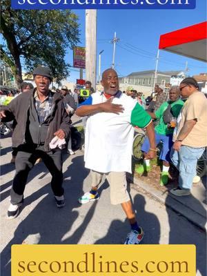 The last Second Line of 2024. ⚜️💪🏾 . . #footwork #neworleans #nola #secondlines #onlyinneworleans #secondlinesunday #secondline #secondlineculture #brassband #showyournola 