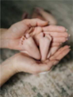 BABY TOES- He’s the cutest little guy with his tiny toes and fingers.  Ari loves to help me change him and swaddle him, she’s such a little mommy it’s so fun to watch her observe my every move. #toddlermom #twinmom #twins #newborn #newbornphotography #newbornbaby #babytoes #babymemories #babymemorybook #preciousmoments 