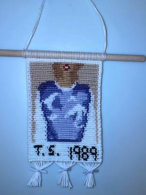 1989!!!!! #taylorswift #fyp #tiedwithlovebyae #twlbae2024 #tiedwithlovebyaebracelets #wallhanging #taylorswifterastour #taylorswiftwalldecor #walldecor #TSTheErasTour #TAYLOR #taylorsversion 