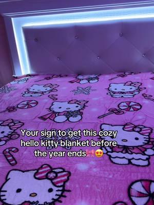 It’s so pretty and warm💕✨ #hellokitty #hellokittyblanket #insightcreatorsearch #TikTokShop 