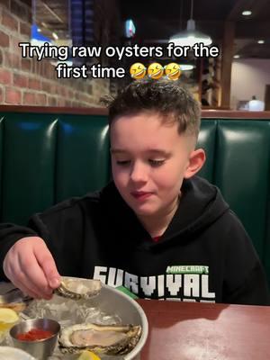 And… last time 🤣 #oysters #oyster #funnyfood 