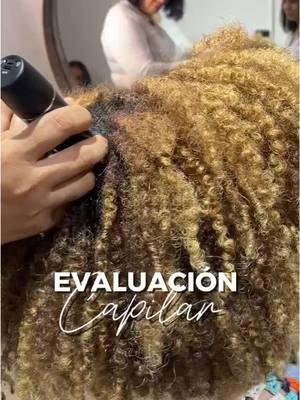 Recuerda que nunca está demás realizarte una evaluación capilar para conocer la salud de cabello y cuero cabelludo. 💓💓💓 pd: La verdad es que la CEO de @Verolaygh GH Dominicana  es una chulería, te trata con mucha delicadeza a la hora de hacerte tu evaluación capilar🫰🏼.    . . . . . . #evaluacioncapilar #verolayhg #evaluacion #saludcabello #afrohair #fyp #curly #cuidadodelcabello #fyppppppppppppppppppppppp #curly #afrohair 