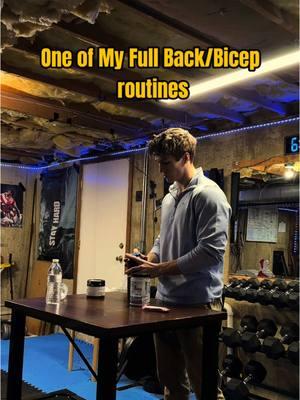 Mosh bars 😛 #fyp #foryou #fitness #gym #GymTok #mosh #back #back #biceps #routine #aesthetic #newyear @Mosh Life 