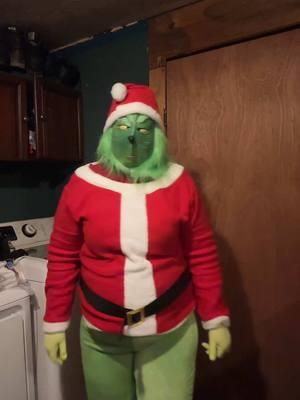 #thegrinch #thegrinchcosplay #funny #makesomeonesmile #therealsavagejuju 