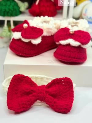 Crochet a bow headband for the baby.#crochet #crochettutorial #crochetheadband #headband #babyheadband #bowheadband #didyouknow #tiktokhumanitiescampaign 