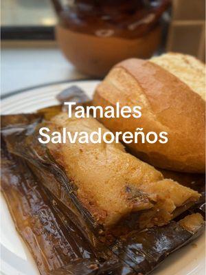 Tamales Salvadoreños para el fin de año!  #misraicessalvadorenas #tamalessalvadoreños #gastronomiasalvadoreña #recetassalvadoreñas #salvadoriantamales #salvadoranrecipes 