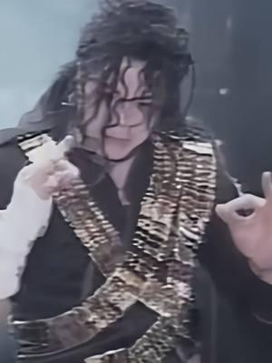 Michael Jackson - Jam Live Tokyo, Japan December 30th, 1992 🇯🇵 ( Dangerous Tour ) ( 4k ) #michaeljackson #mj #mjcrew #mjinnocent #kingofpop #jam #moonwalker #90smusic #dance #90s #tokyo #japan #dangeroustour #1992 #4k #viralvideo #fy #fyp #fypシ #fypシ゚viral #xyzbca 