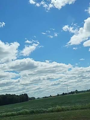 I miss days like this! #latespring #earlysummer #spring #Summer #bluesky #partlycloudy #fyp #msjamieb86 #latenightpost #late #beautiful 