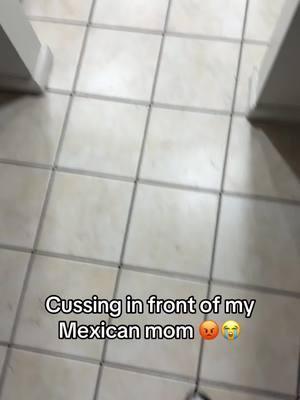 She throw the keys at my pinky toe that sh hurt lowkey hah #latinmoms #latinmom #parati #fypシ #fyp #fypviralシ #foryou #tiktokpartner #foryoupage #christophercantaasi #mexicanmomsbelike #mexicanmom #tiktokviral 