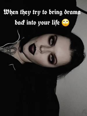 Even Vampyres can be the BIGGEST drama queens and gossipers...Just leave me out of it  #vampire #vampyre #vampiregirl #lucretiadeath #kourtneykardashian 