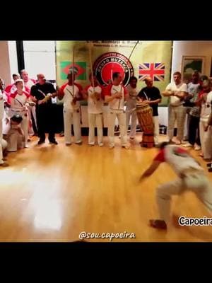 Saltos e Movimentos na Capoeira#capoeira #capoeirabrasil #brasil #movie #video #life#videos #world #repost #tiktok#salto#clip#acrobatics#mortal#capoeiramovies#love