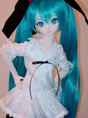 Bought some new outfits for my  dollfie 🥺❤️ #hatsunemiku #mikuhatsune #dollfiedream #dollfiedreammiku 