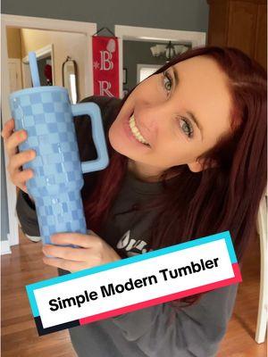 These are some of the best tumblers on the market 👌🏼 #simplemodern #tumblr #tumbler #tumblersoftiktok #tumblerwithhandle #tiktokfinds 