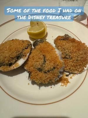 #discoverthemagicvacations #disneyhosted #hosted #disneytreasure #disneycruise #travel #cruise #disneyfood #foodtiktok 