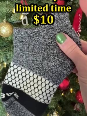 "#socks #bombas #bombassocks #sock #tiktokshopdeals"