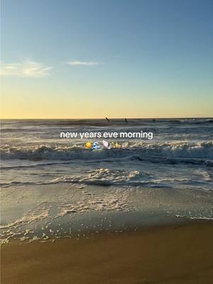 a peaceful morning at the beach 🫶🏼 #morningroutine #morningvibes #morningroutineaesthetic #coastalgrandmother #aesthetic #coastalliving #beachmornings #morningcoffee #slowmorning #slowliving #peacefulmoments #foryou #fyp 