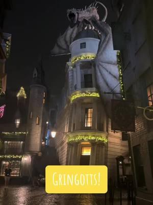 Gringotts! Diagon Alley at night! 🥰 #gringotts #escapefromgringotts #diagonalley #uoap #wizardingworldofharrypotter #universalorlandoforkids 