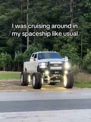 spaceship not liker @hincheyy  #lighting#rocklights #trucks #liftedtrucks #powerstrokes #powerstrokediesel #diesels#dieseltrucks #underglow #f250 #f150 #gastrucks #headliner #starliner #wheellights #rimlights #magneticrocklights #magnetic #magnetlights #blackflaglighting #brightasfuck 