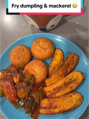 Fry dumpling and mackerel 😳 #frydumpling #mackerel #jamaicatiktok #jamaicantiktok🇯🇲viral #jamaicanfood 