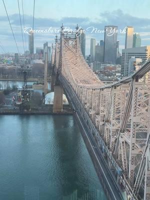 Queensboro Bridge with Tram towards Roosevelt Island #queensborobridge #bridge #tramway #tram #roosevelt #island #qrokers #tourist #singhisking #travel #fun #famous #places #trip #attraction #singh #newyork #usa 