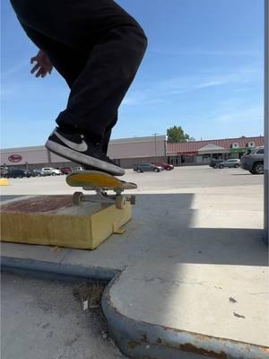 All my skate story clips from 2024🤳🏿  @Old Bones @Pardon_My_Thrashing @Siliwax Lube Co @606 Wheel Company @Darkslide Griptape #pardonmythrashing #606wheelscompany #siliwaxlubeco #oldbonestherapy #obt #keepruling #osirisshoes #welcometothedarkslide #darkslidegriptape #leandrehayes #2024recap #explorepage #fyp #kentuckyskateboarding #storyclips 