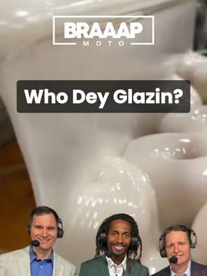 Who dey Glazin? Comment your answer! #fyp #foryoupage #supercross #motocross #sx #smx #monsterenergysupercross #monsterenergy #jamesstewart #rickycarmichael #jasonweigandt #rc4 #js7 #commentator #feld #supercrosslive #deegan #jettlawrence #BraaapMoto #motolife #TwoWheels #moto #glazing