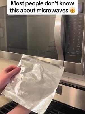 Most people don’t know this microwave trick #waitforit #noway #safety #lifehacks 