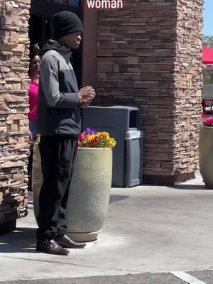 Homeless man helps struggling woman  #homeless #man #helps #struggling #woman #emotion #emotional #surprise  #fyp #cry #moment #gift #help #heart  #trending #usa🇺🇸 