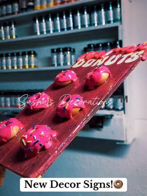 @Rockin Wood @PDB CREATIVE STUDIO glitter @Flynn Sisters Supply Shop @Sculpey #sashasdecorations #woodenplank #woodensigns #3Dclay #3dclayartists #glitter #donuts #fauxdonuts #homedecor #homedecorsigns #creatorsearchinsights 