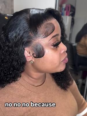 This is literally one of the cleanest install I’ve ever seen 🥹😍🧼🧼 This is insaneeee🔥🔥 Amazing work by @muahbydiamond on IG🔥🔥 #kinkyhair #kinkycurlyhair #curlyhairstyles #babyhairs #edges #edgesonfleek #edgeslaid #nopart #wiginstall #lacefrontwig #frontalwig #frontalwiginstall #lacefrontal #frontalinstall #lacewigs #whatlace #lacemelted #blackgirlhairstyles #blackgirlhair #blackgirlmagic #fypシ #fypageシ #fyppppppppppppppppppppppp #viralvideo #ulithair #ulithairwig #ulitwig