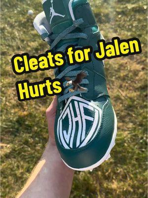 Cleats for the Jalen Hurts Foundation 🦅📚#stadiumcustomkicks #custom #jalenhurts #philadelphiaeagles #gobirds #mcmc #philly #football 