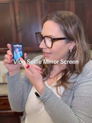 This Vlog Selfie Screen is a game changer for content creation!! #newmowa #selfiescreen #vlogscreen #contentcreator #videohack #phonehack #videotips @Newmowa-Digital #contentcreators #contentcreatortips #tiktokshopcreator #backcamera #cameraquality 