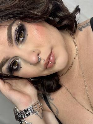 Happy New Year’s Eve babes 🥂  @Benefit Cosmetics  Precisely my brow pencil in shade 3.75  Hoola bronzer  Roller lash mascara  @Elli J. Beauty  confidence eye primer  …But make it grunge palette (my collab palette)  Raven gel liner  #newyearsmakeup #newyearsevemakeup #grungemakeup #grungeglam #altmakeup #altglam #smokeyeye 