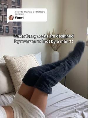 Replying to @Thainara De Mattos being cozy just got better 🤍☁️ #fuzzylegs #fuzzysocks 