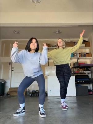 There’s nothing we like more than to get MORE dance parties started! Here’s to finding all the joy of movement in 2025 🪩 🥂  If you need some help getting started with your new dance bestie, check out the link in our bio for our newest course, Shuffle Cardio!! #shufflemamas #dancetherapy #momswhodance #shuffle #shuffledance #learnhowtodance #dancefitness #dancecardio #shuffletutorials #familydance