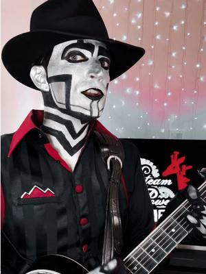 The Spine from Steam Powered Giraffe plays a bit of the band’s song “Fire Fire” #steampoweredgiraffe #robotmoves #robotmakeup #acousticcovers