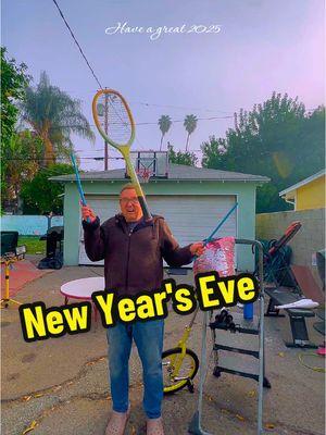 Have a great 2025 #tricks #newyearseve #newyear #juggler #unicycle #resolutionunlocked 