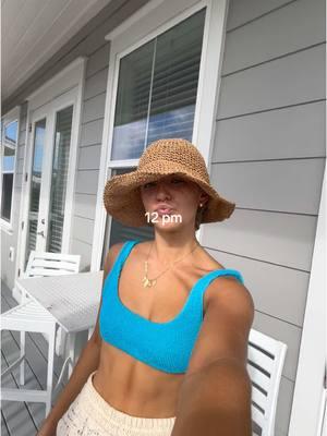 morning on 30A timestamped!!! @DAILYDR!LLS kini ofc #seaside #beach #nye #newyears #newyearseve #beachtrip #seaside #alys #rosemary #beach #beachtown #vacation #diml #timestamped #dailydrills #bikini #swimsuit #swim 