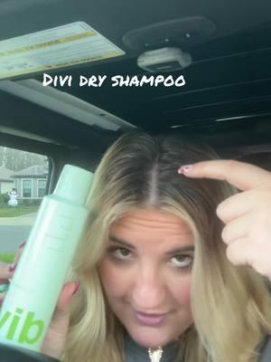 I freaking love Divi #divi #divihaircare #haircare #dryshampoo 