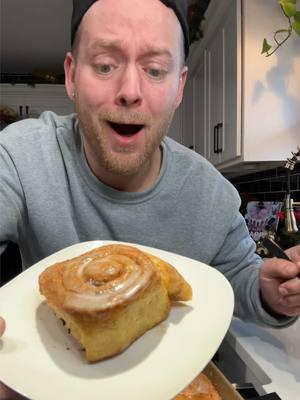 The best Cinnamon Roll hack ever 😁 #cinnamonroll #cinnamonrolls #foodhack #try #fyp  Grands Cinnamon Rolls  1/4 C. Butter (melted)  1/2 C. Brown Sugar  1/2 tsp. Vanilla  1/2 C. Heavy Cream  Arrange cinnamon rolls in a square pan. Mix together melted butter, sugar, vanilla, and extra cinnamon if desired. Top each roll with the mixture. Pour hwc in the bottom of the pan (just enough to coat the bottom).  Bake at 350°F for 25-30 minutes. Remove from oven top with icing and enjoy 