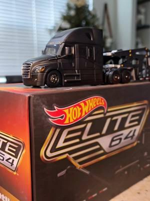 EL REGALO PERFECTO 🔥  HOTWHEELS #hotwheels #cascadia_freightliner #gift  #husband #regalo #carros 