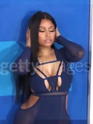 one of her best looks ever.  #nickiminaj #barbz #thepinkprint 