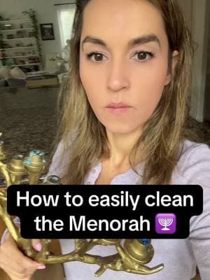 How to easily clean the menorah! #hanukkah #happyhanukkah #chanukah #happychanukah #jewishtiktok #jewishtradition #jewishholiday 