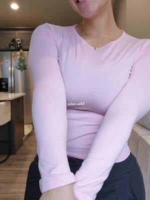 The color combination between a 3 pack of these flares & 5 pack of long sleeves in almost endless 😅🙌🏽 #flarepants #longsleeveshirt #showitty #comfyclothes #clothesforwomen #TikTokShop 