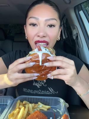 CHILIS BURGER🍔🌶️THEY HAVE SOME OF THE BEST BURGERS! HAPPY NEW YEARS FRIENDS!! I AM SO GRATEFUL FOR ALL OF YOU!!🩷😊🫶#chilis#chilismukbang#mozzarellasticks#cheesepull#trippledipper#ranch#bigbites#mukbang#mukbangeatingshow#mukbangs#foodvideo#foodasmr#asmr#asmrsounds#asmreating#eatingshow#eatingsounds#eatingvideo 