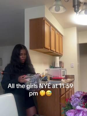 We’re not missing out this year 🤫😅#nye #newyears #newyearseve #grapes #gogirls #forthegirls #2025 #fyp #fypシ 