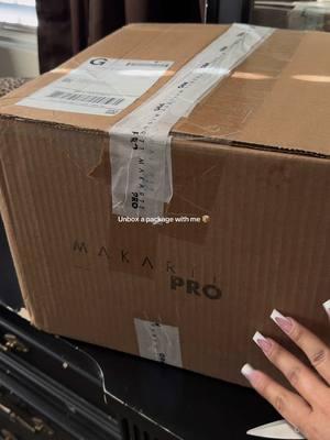 I just love nail mail 📫 thank you for these goodies @MakarttPro 💌  Stay tuned for more more unboxing 📦   #makarttprobrandartist #makarttpro  #unboxing #asmr #nailasmr #nailtok #nailtechmusthave 