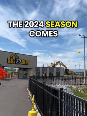 #2024recap 🎇🤩 Hello #2025 🚜 #dignzonethemepark #dignzone #seviervilletn #smokymountains #pigeonforgevacation #themepark #constructionequipment #pigeonforgetravel #constructiontok #constructiontiktok #parentsoftiktok #pigeonforgetn #construction #familyvacation #familytravel #familytiktok #familytok 