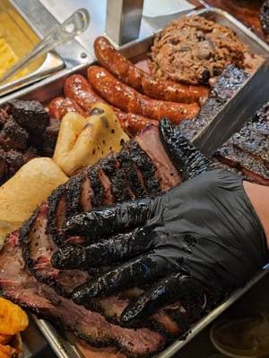 #brisket #porkribs #sausage #pulledpork #dinner #texas #bbq #barbecue #estoesbbq #arre #arlington 🔥🔥