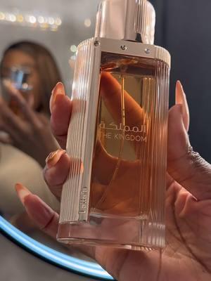 Yes another perfume this is the kingdom by @Lattafa Perfumes #richwife #blackgirlluxury #fyp #perfumetok #beautyhacks #beautyinfluencer #frangrance 